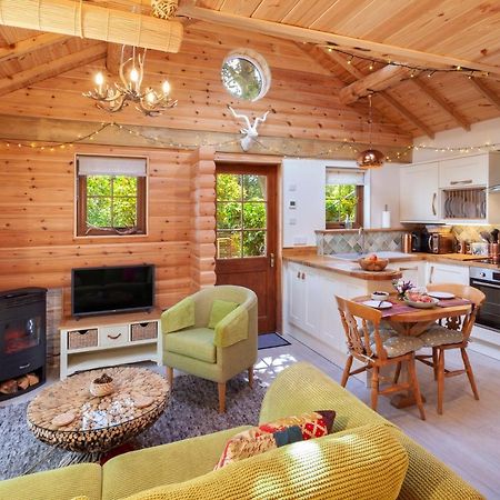 Porthole Log Cabin Minehead Eksteriør bilde